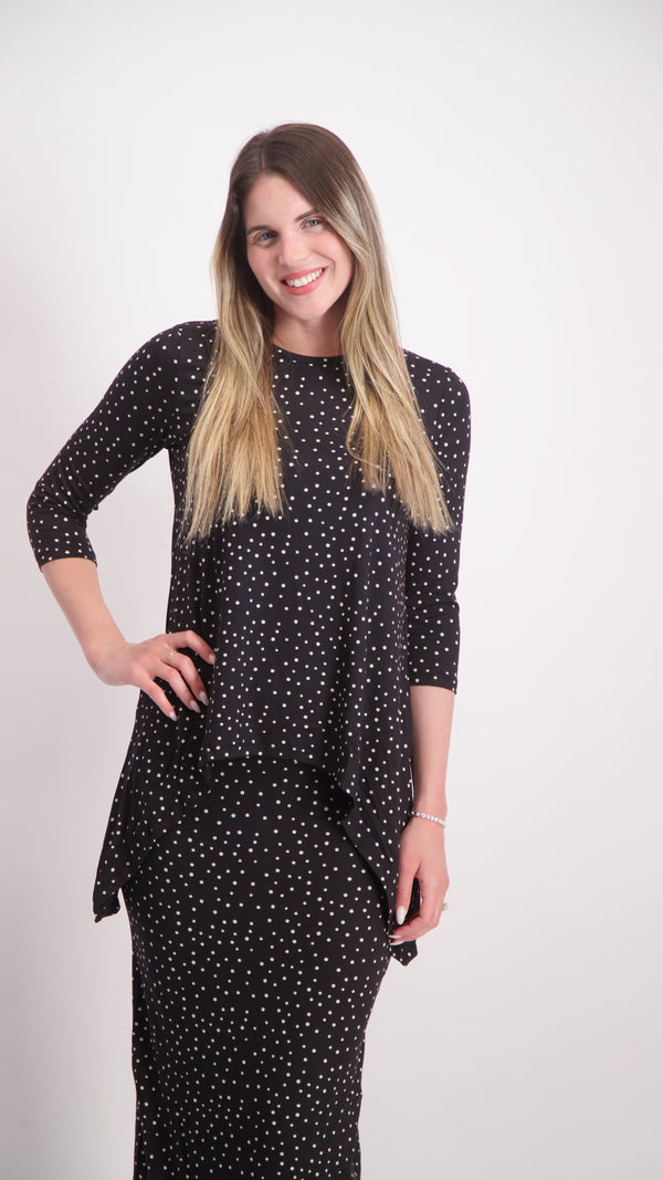 Asymmetric T-shirt / Black Polka Dots
