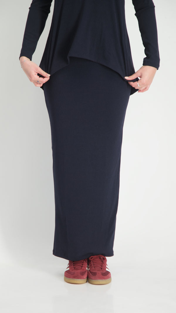 Ribbed Maxi Skirt / Navy