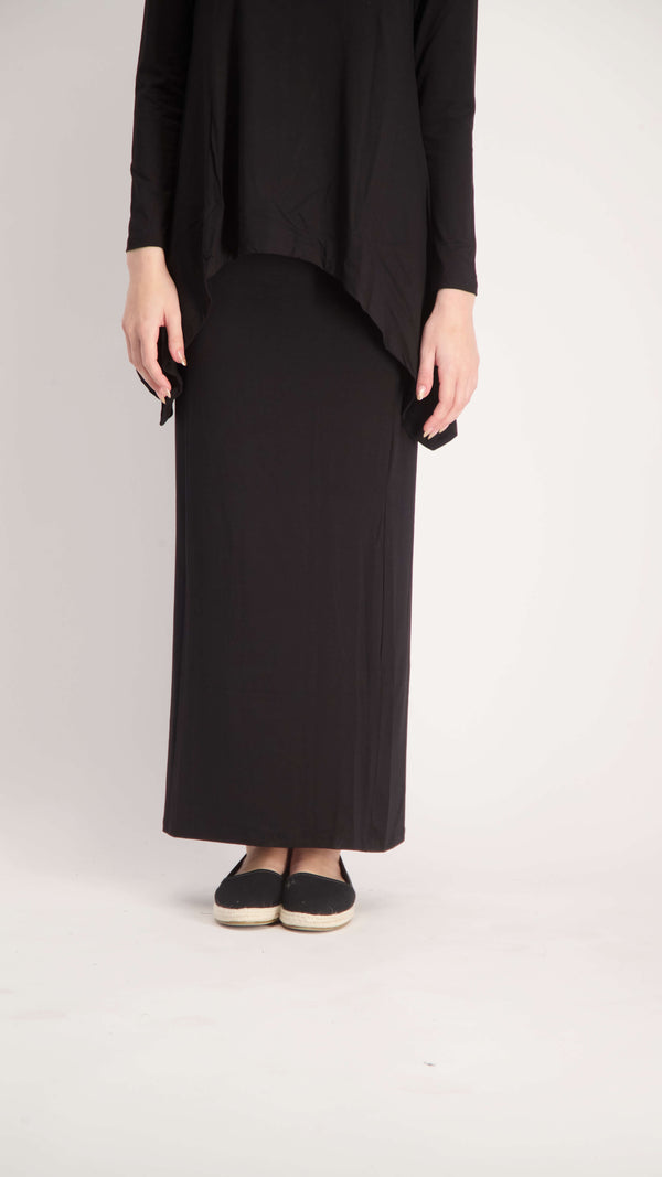 Solid Maxi Skirt / Black