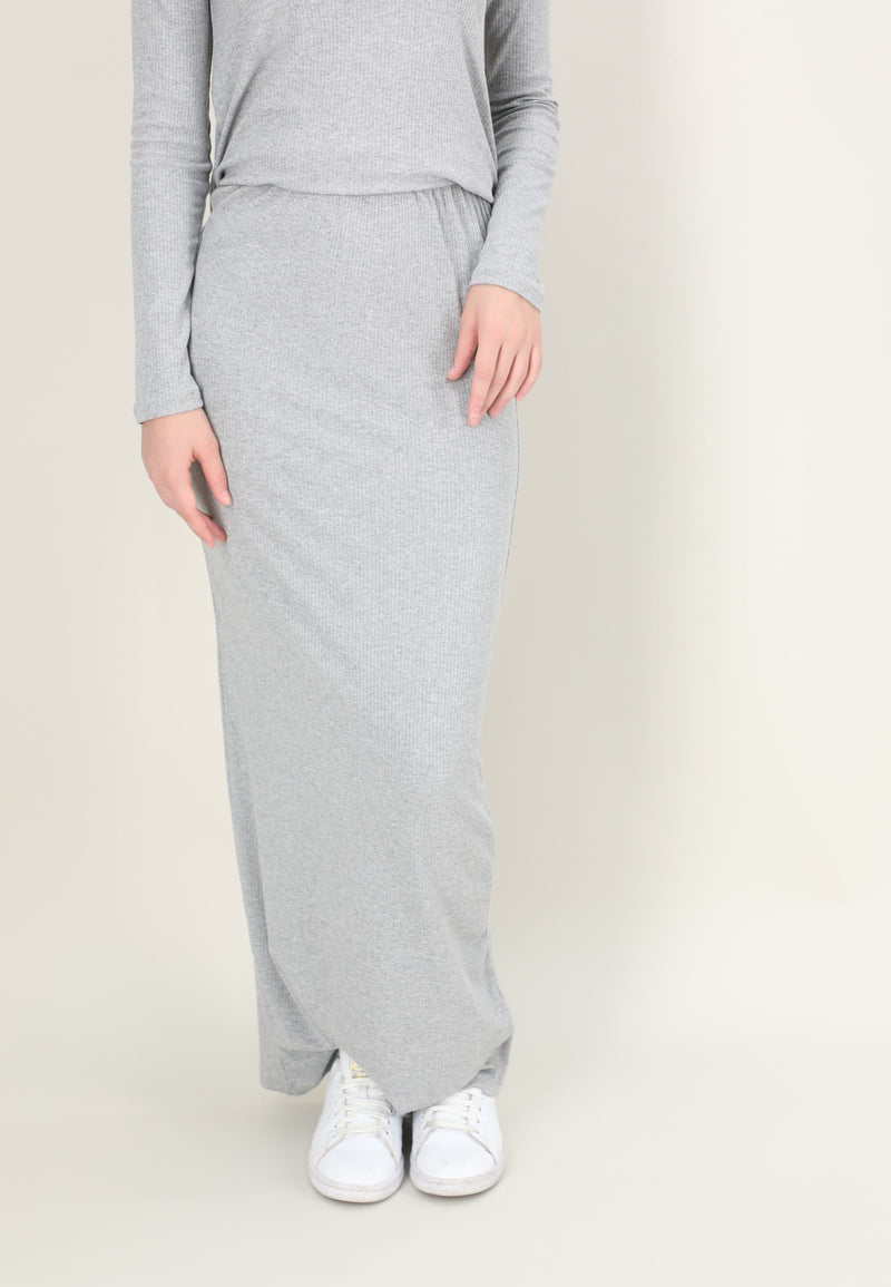 Ribbed Maxi Skirt / Grey