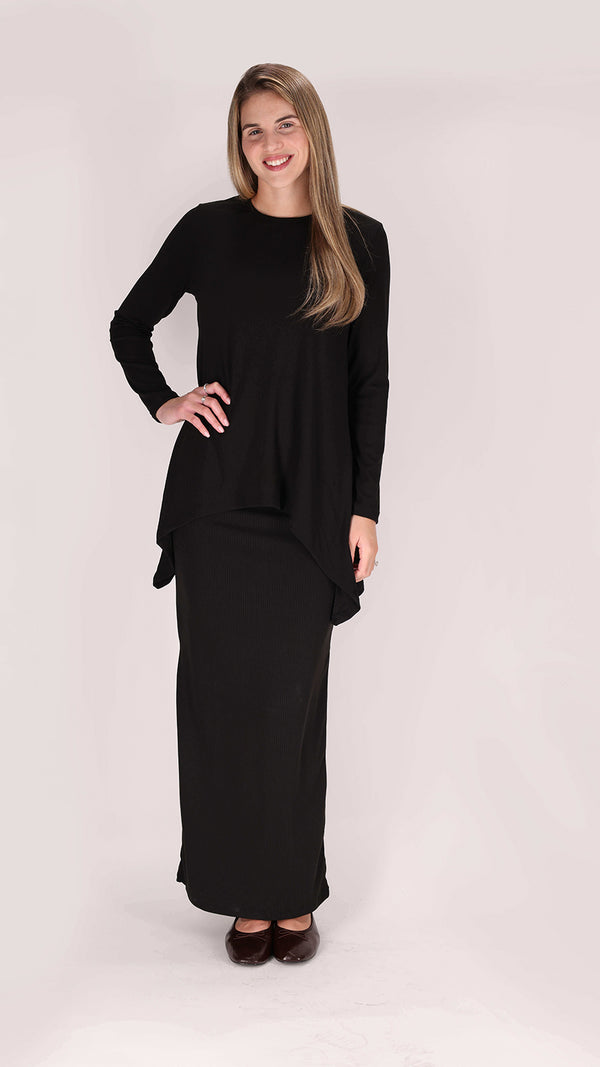 Ribbed Maxi Skirt / Black