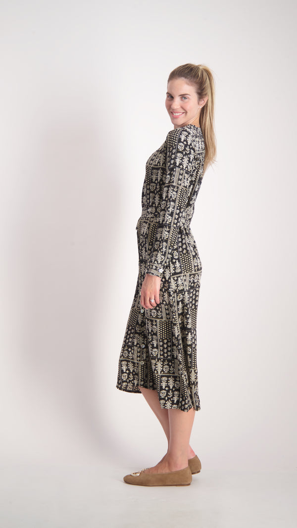 Button Dress With Belt / Black Etni