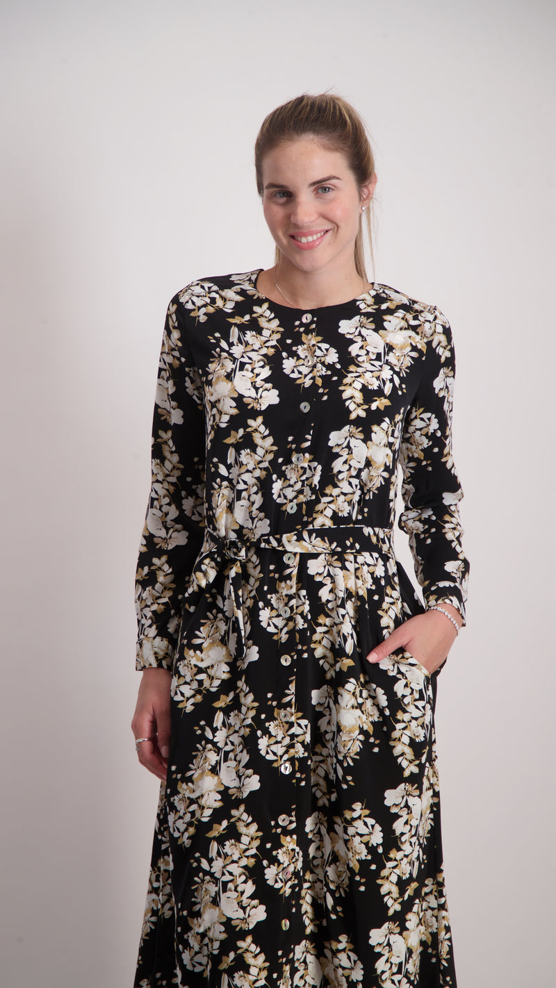 Button Dress With Belt / Black flowers