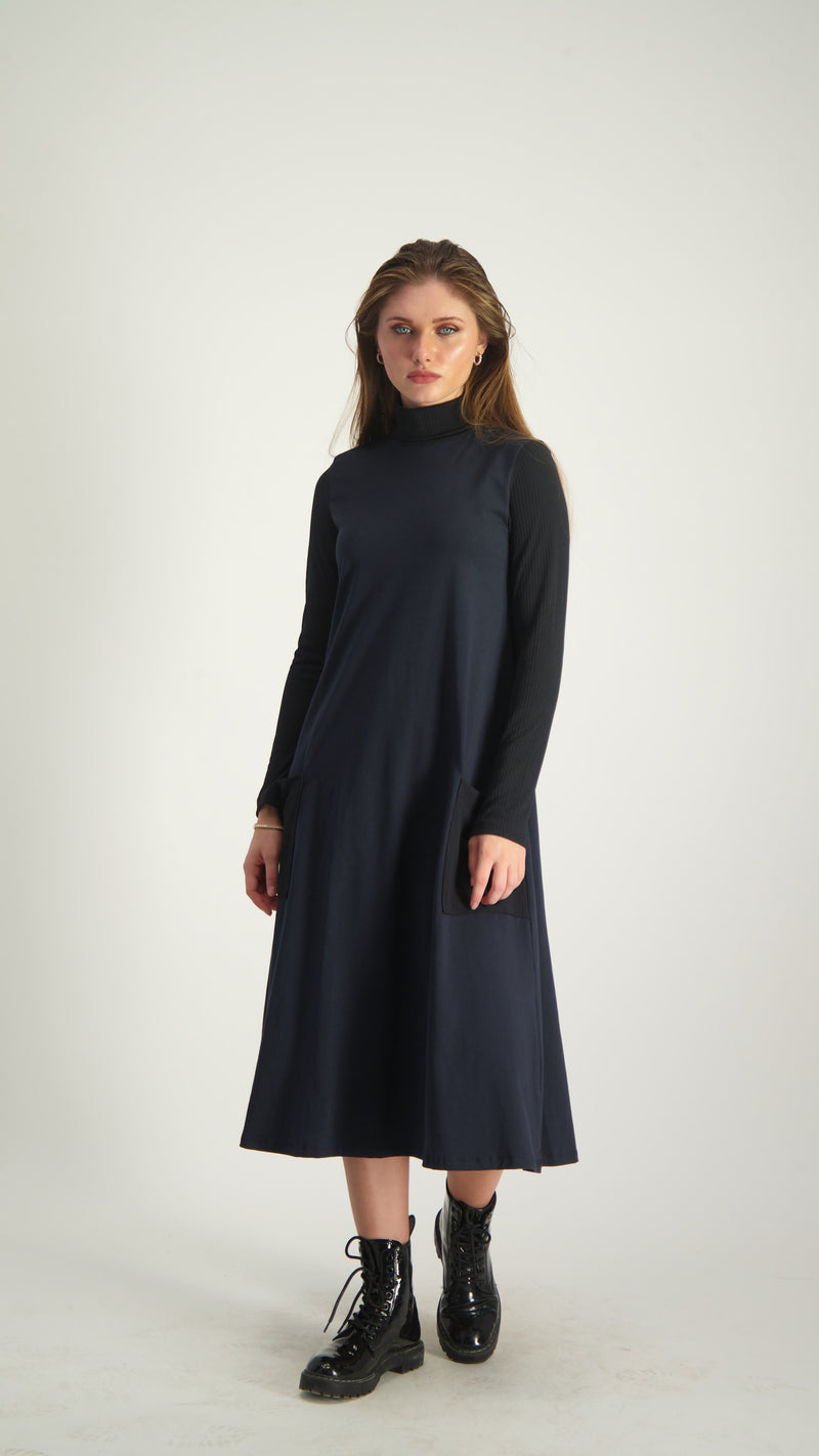 Turtleneck Pocket Dress / Navy