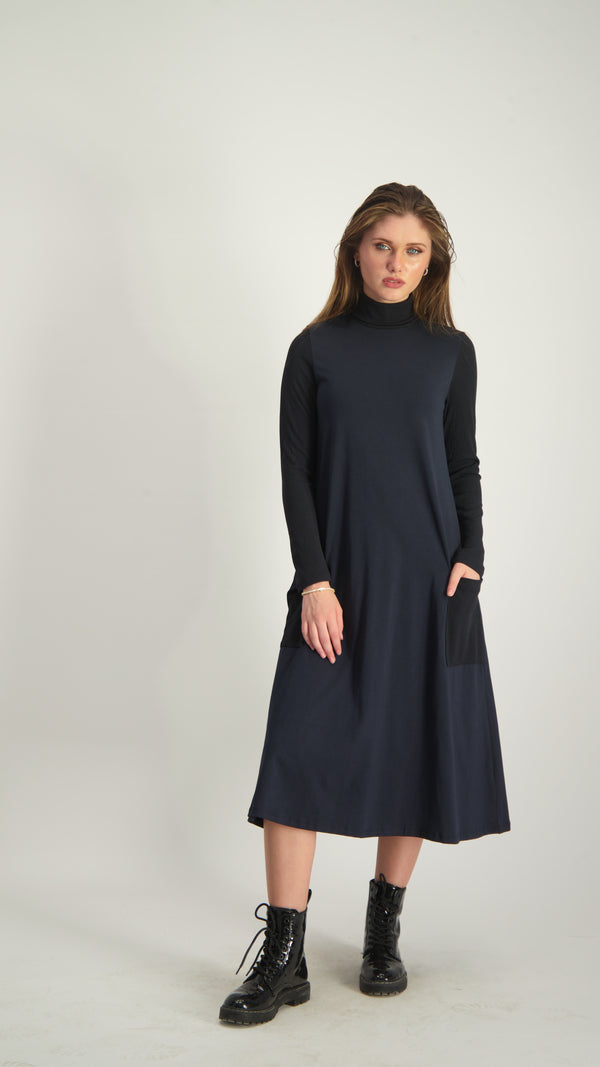Turtleneck Pocket Dress / Navy
