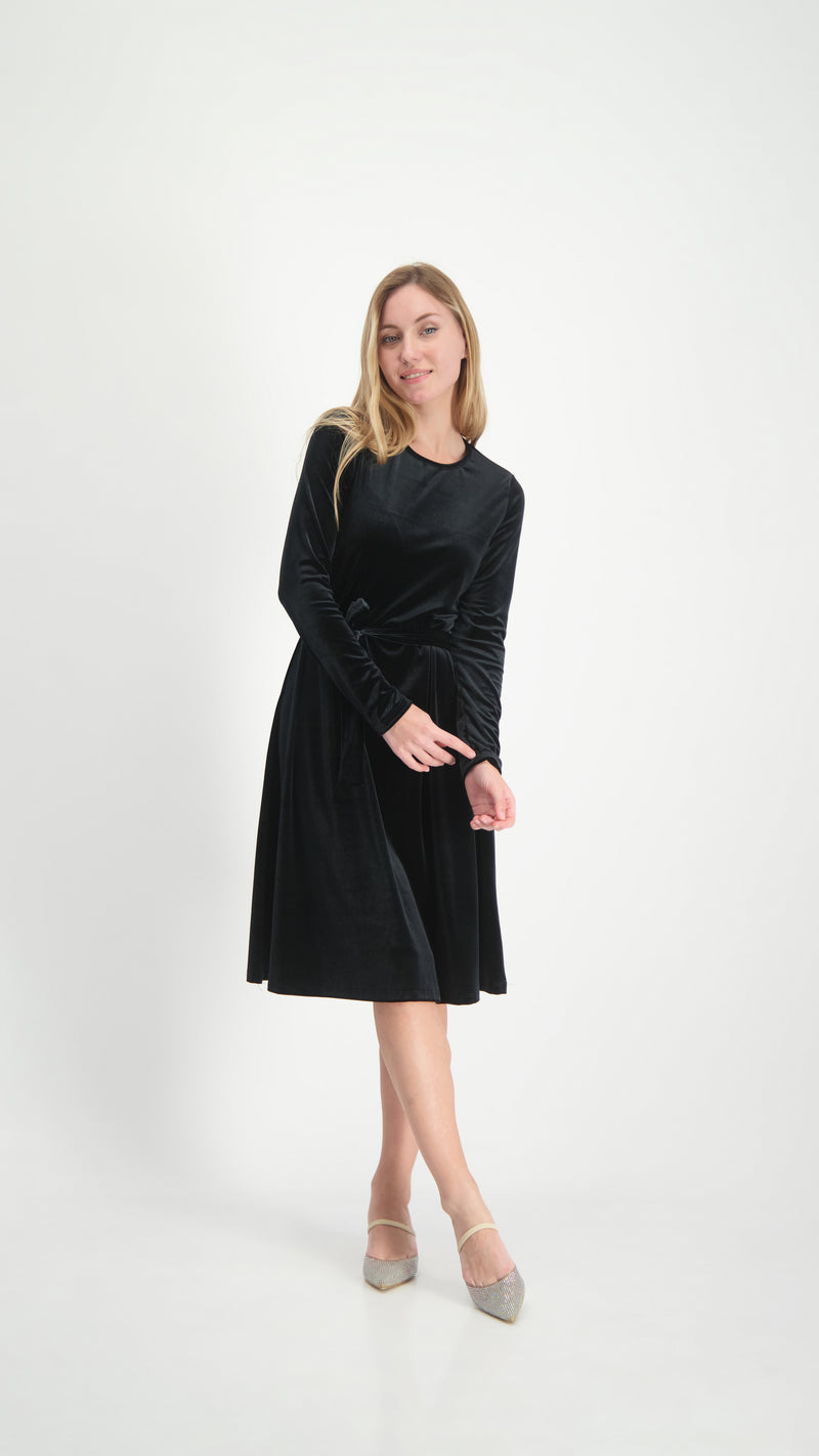 Velvet A-line Dress With Belt / Black