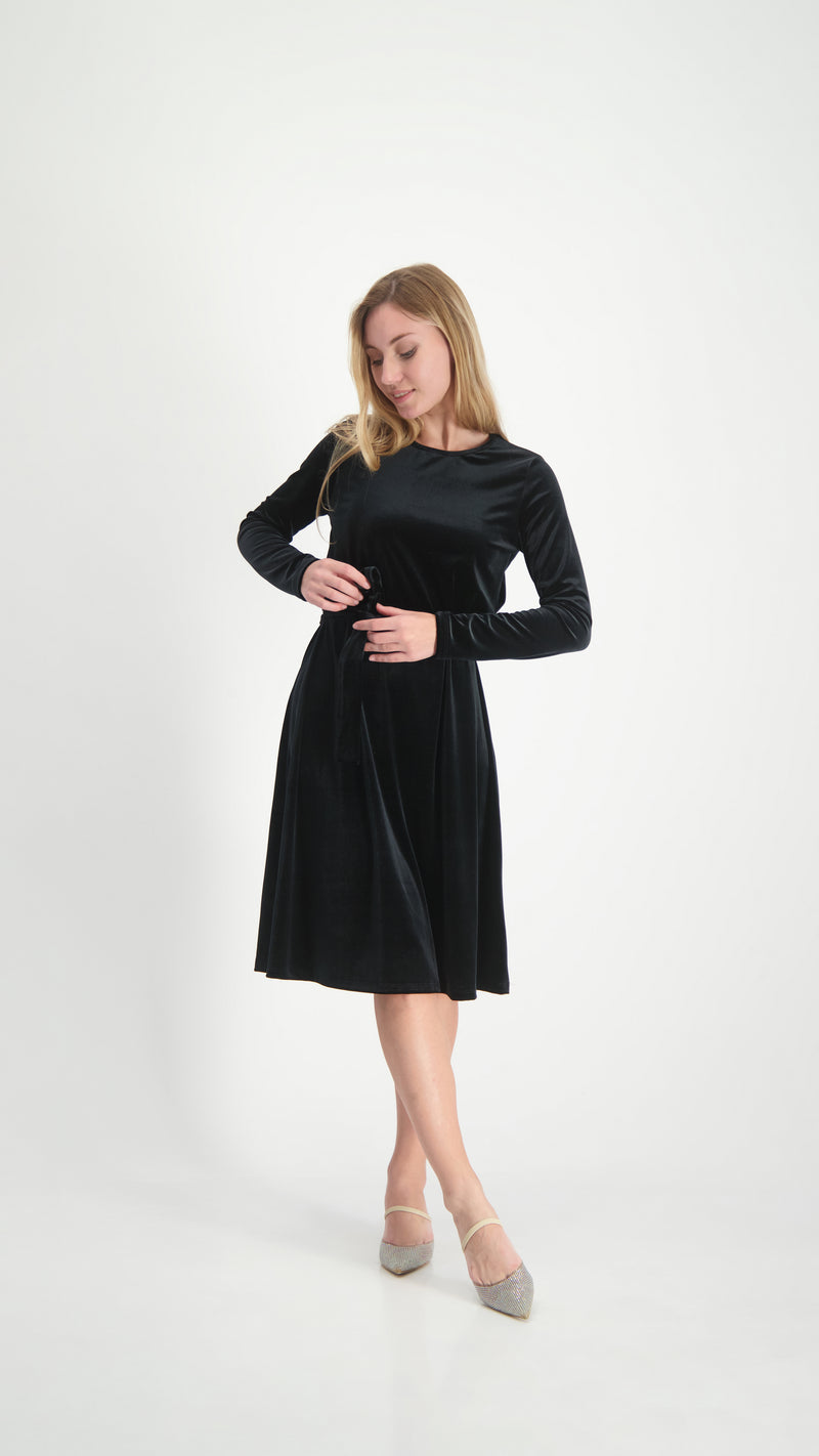 Velvet A-line Dress With Belt / Black