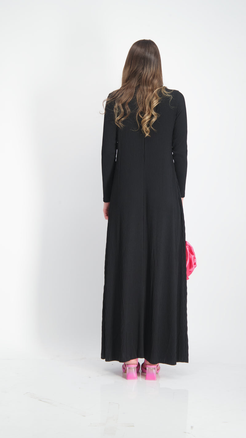 Ribbed A-line Maxi Dress / Black