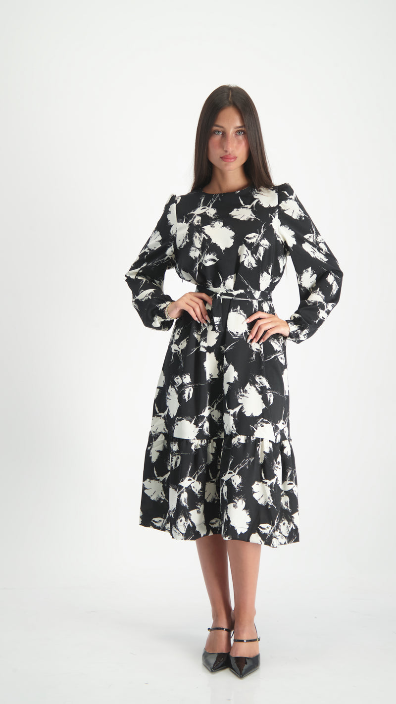 Elegant Dress With Belt / Black & White Flowers