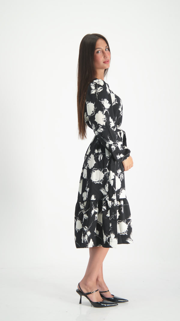 Elegant Dress With Belt / Black & White Flowers