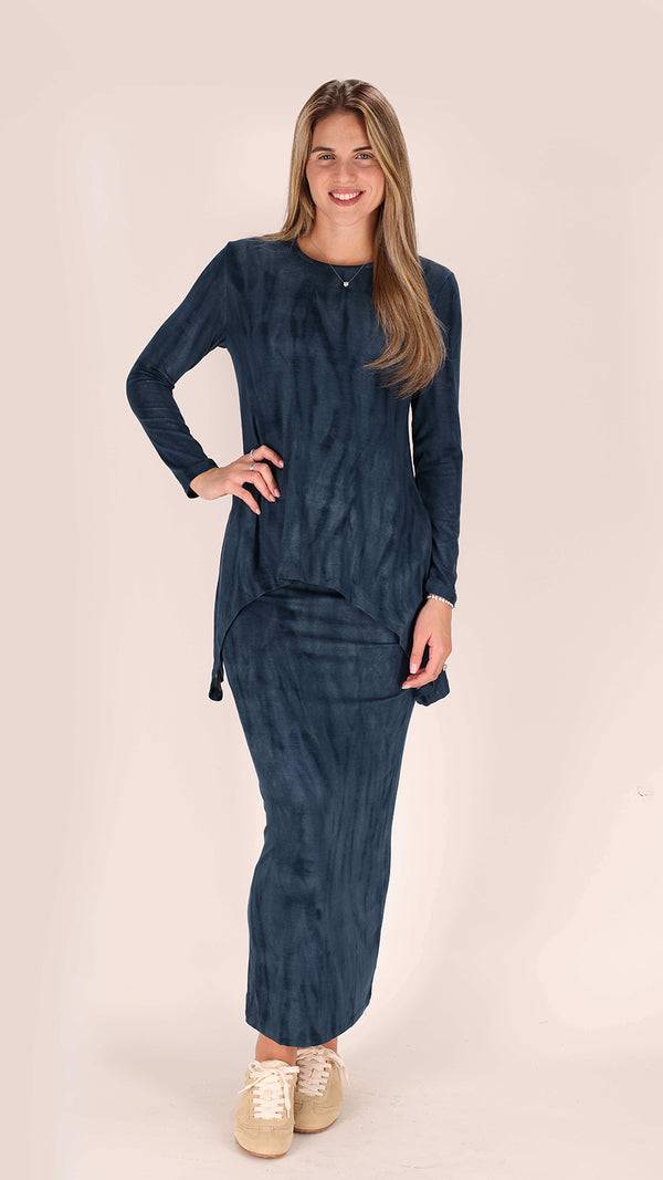 Asymmetric T-shirt / Navy Tie Dye