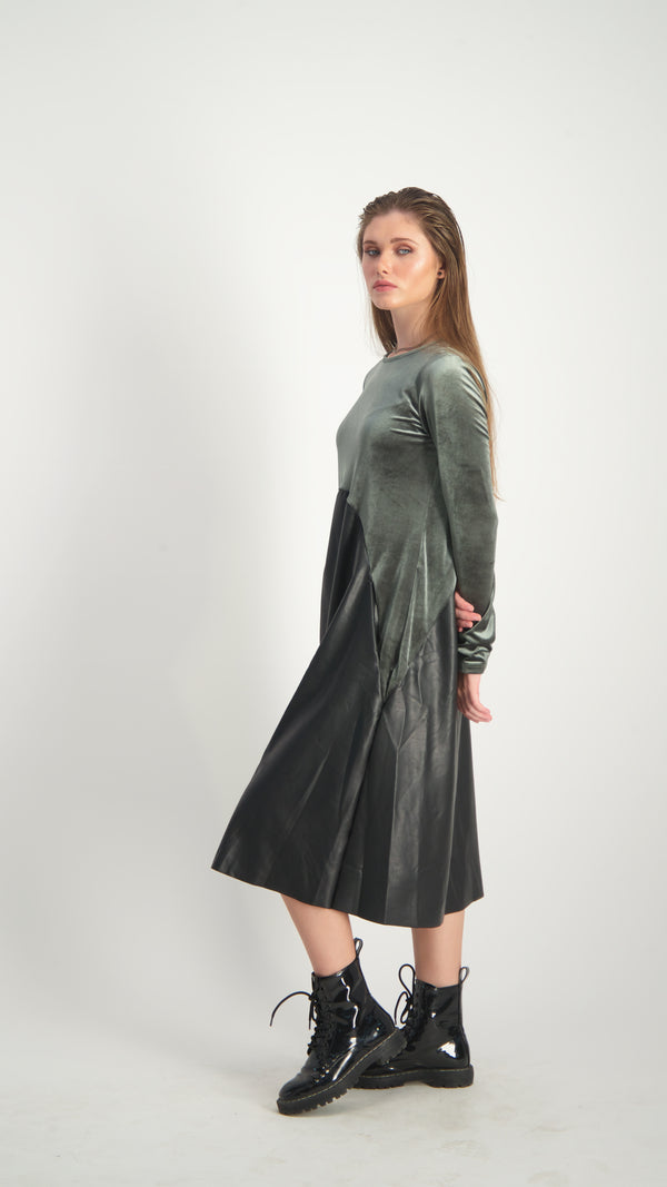 Waisted Velvet Dress / Olive