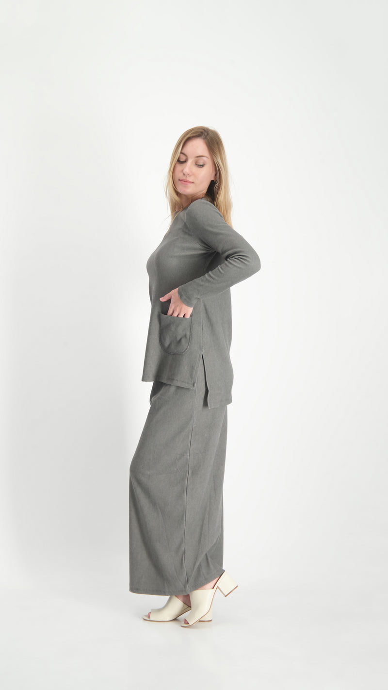 Ribbed Maxi Skirt / Grey