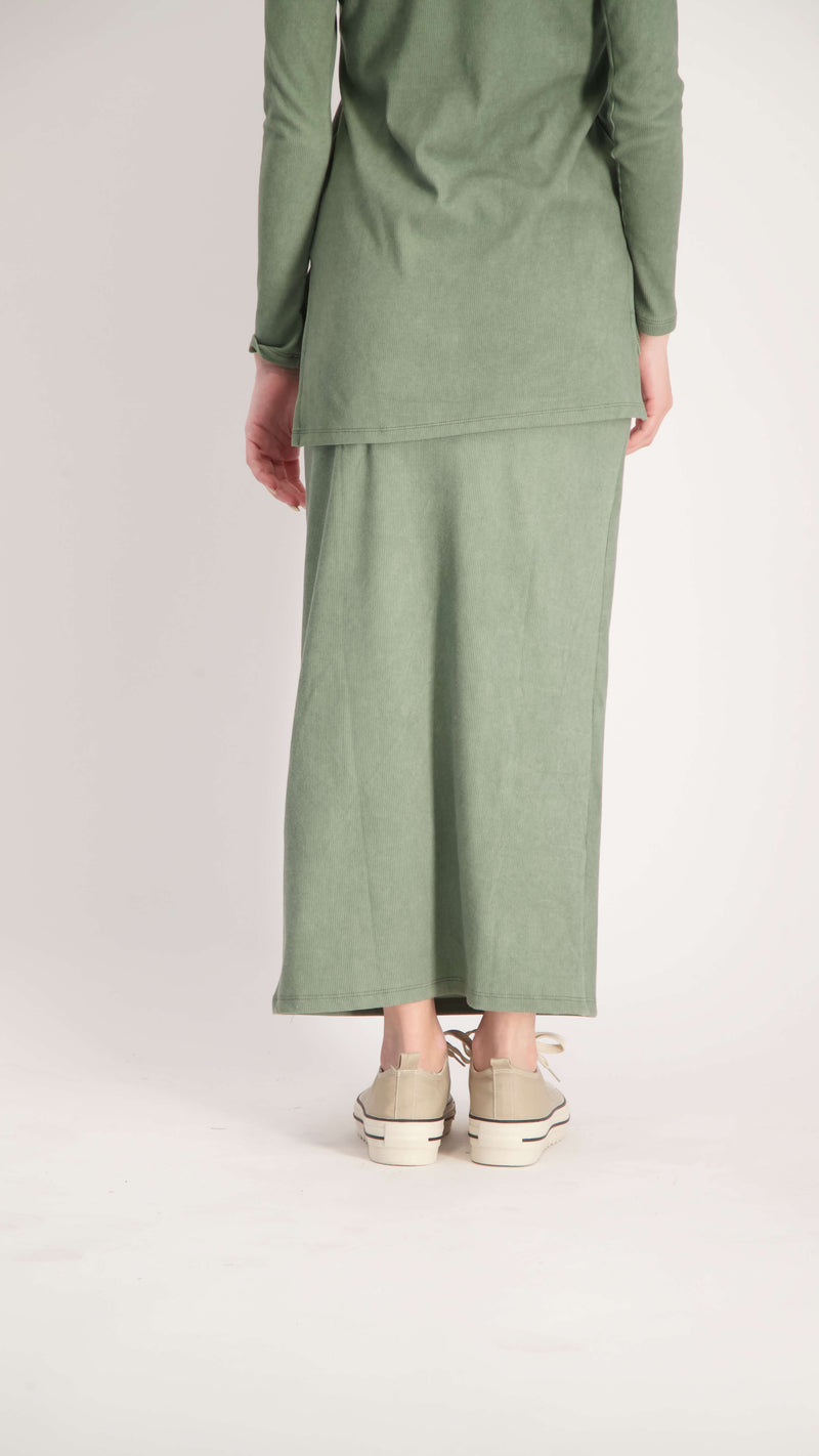 Ribbed Maxi Skirt / Olive