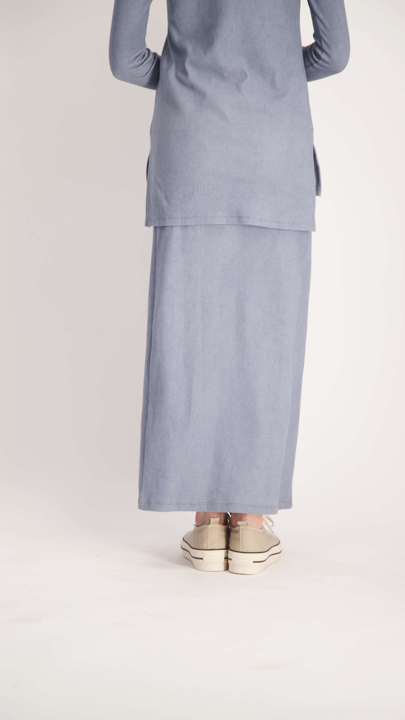 Ribbed Maxi Skirt / Blue