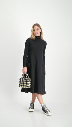 Turtleneck Pocket Dress / Black