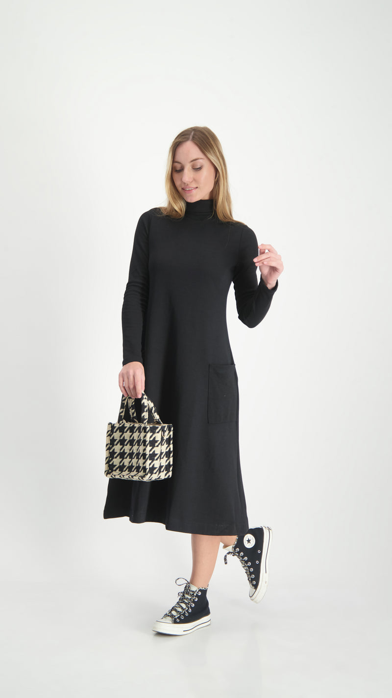 Turtleneck Pocket Dress / Black