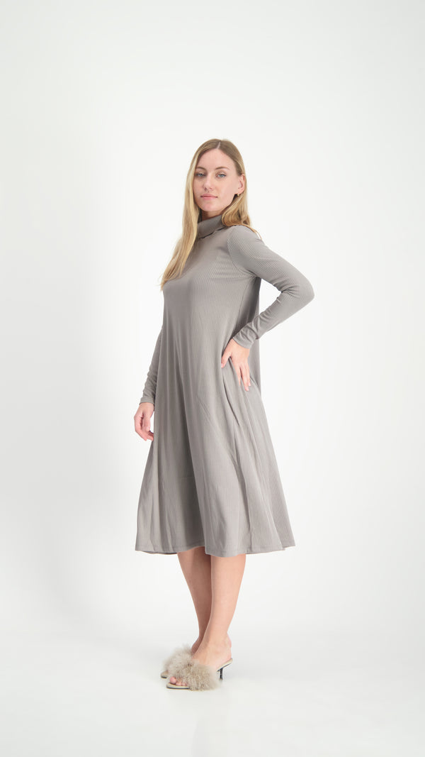 Turtleneck Ribbed Dress / Olive