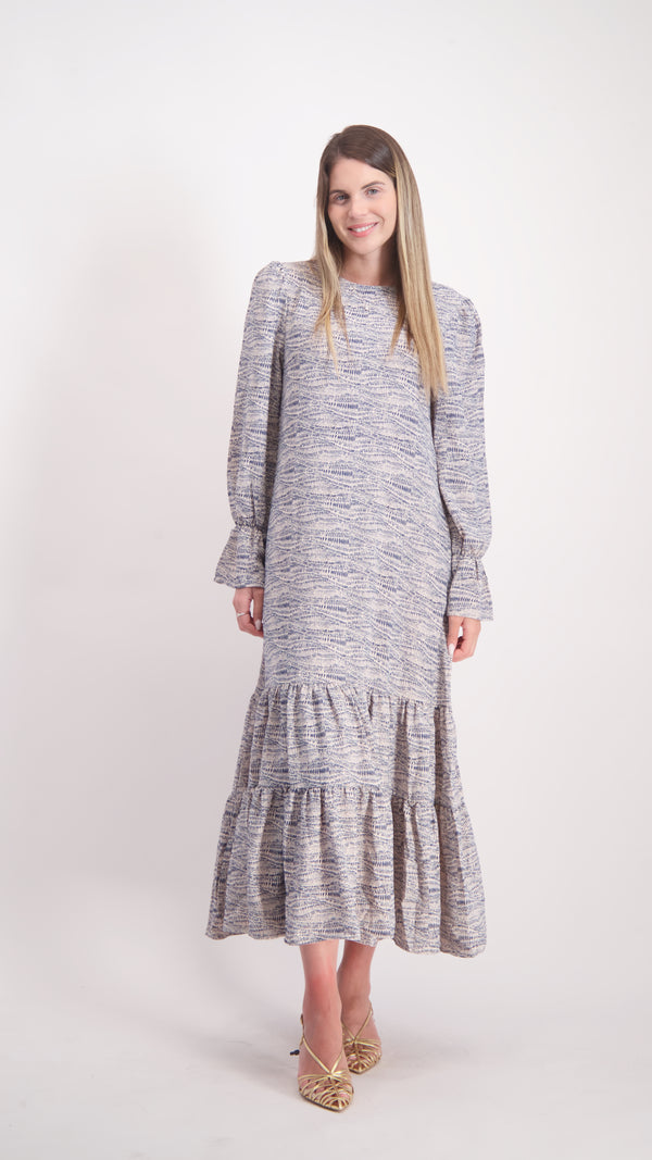 Elegant Layers Dress / Blue & Whute