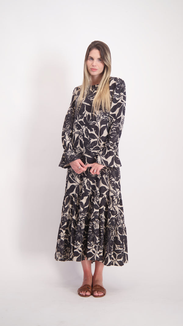 Elegant Layers Dress / Black Flowers