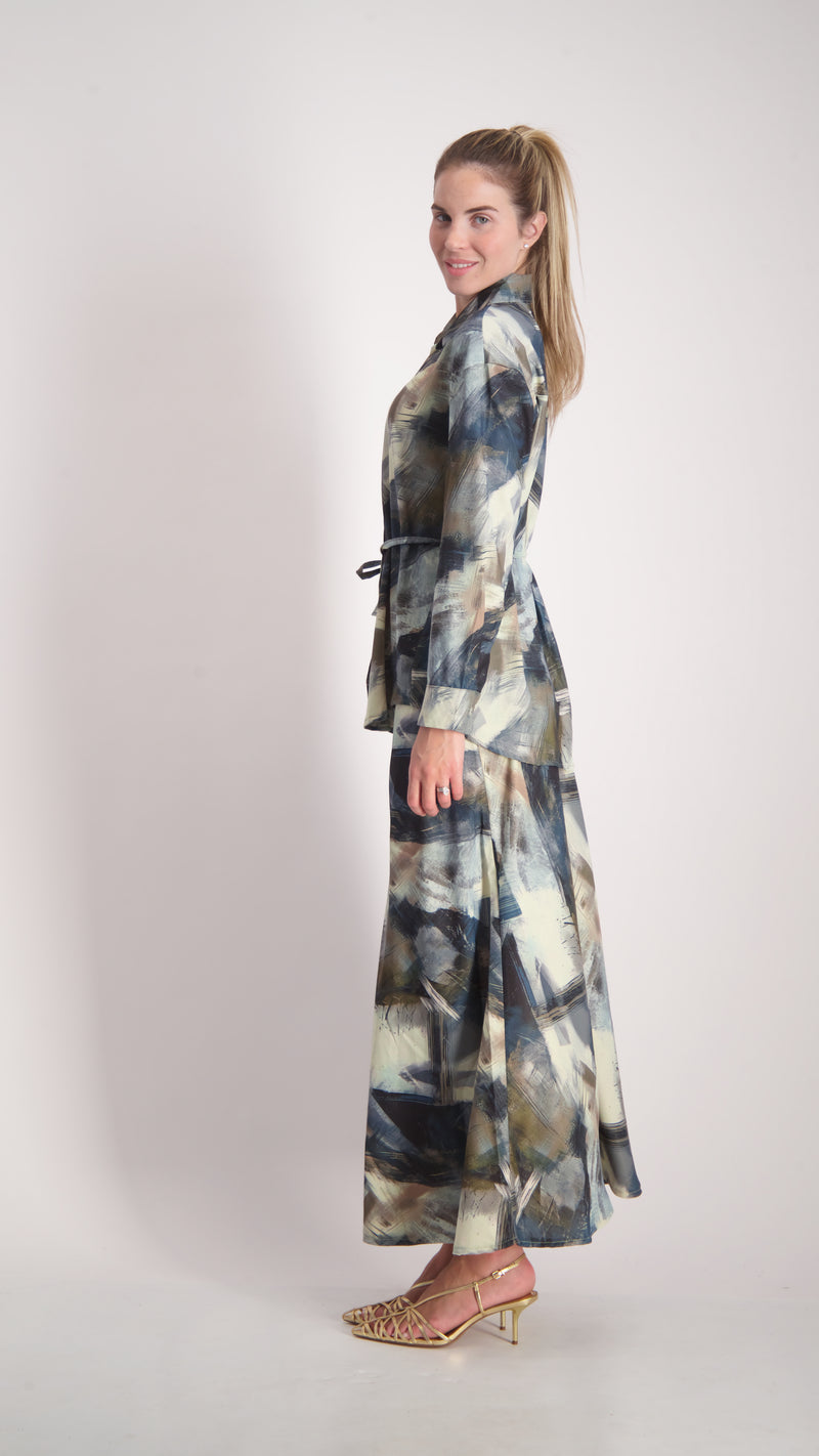 Elegant Button Shirt / Navy Splash