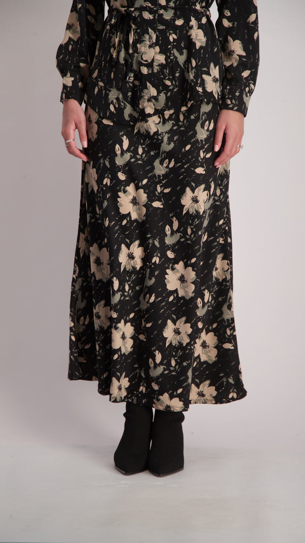 Elegant Maxi Skirt / Black Leafs