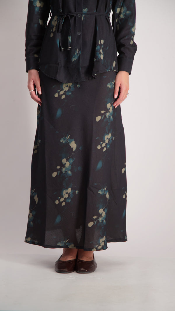 Elegant Maxi Skirt / Blue Leafs