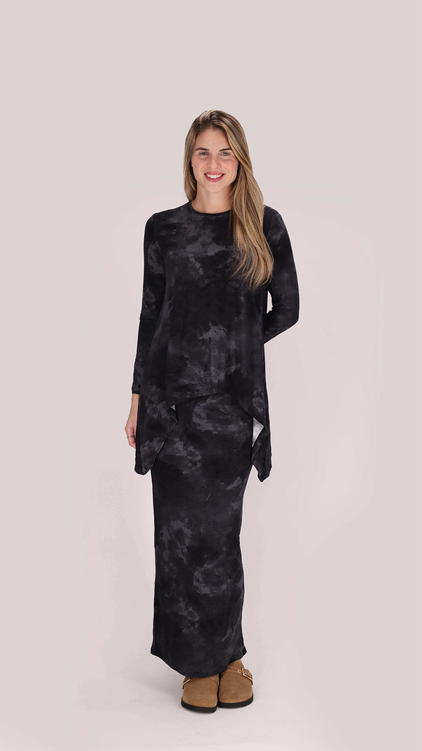 Asymmetric T-shirt / Black Tie Dye