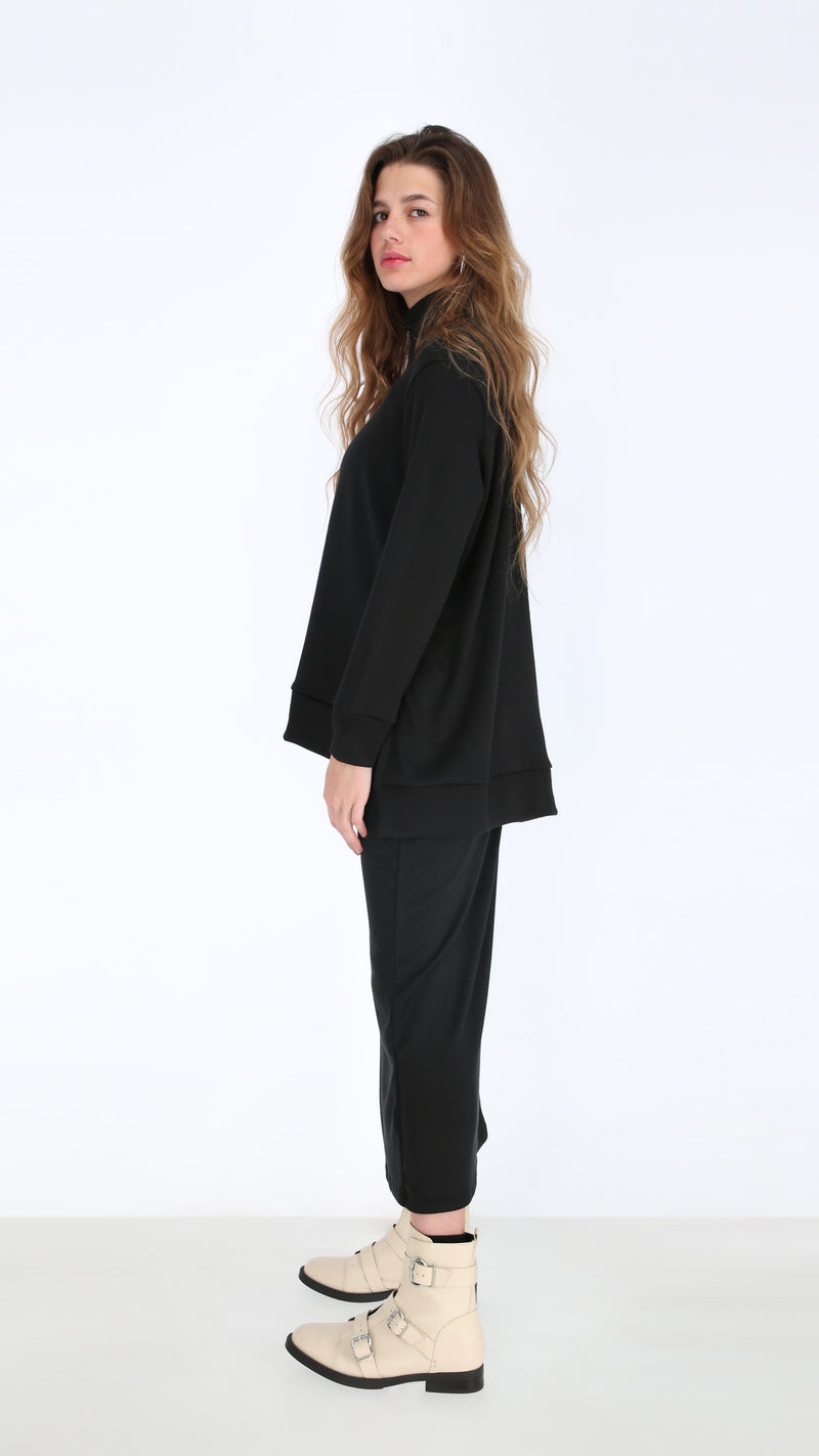 Turtleneck T-Shirt / Black / חולצה